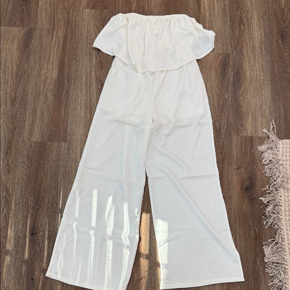 Elegant White Off-Shoulder Jumpsuit